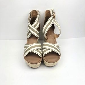 Tommy Hilfiger Women's WMNS Gold & White Wedges